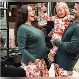 Festive Pajama Set with Green Top and Gift Print Pants